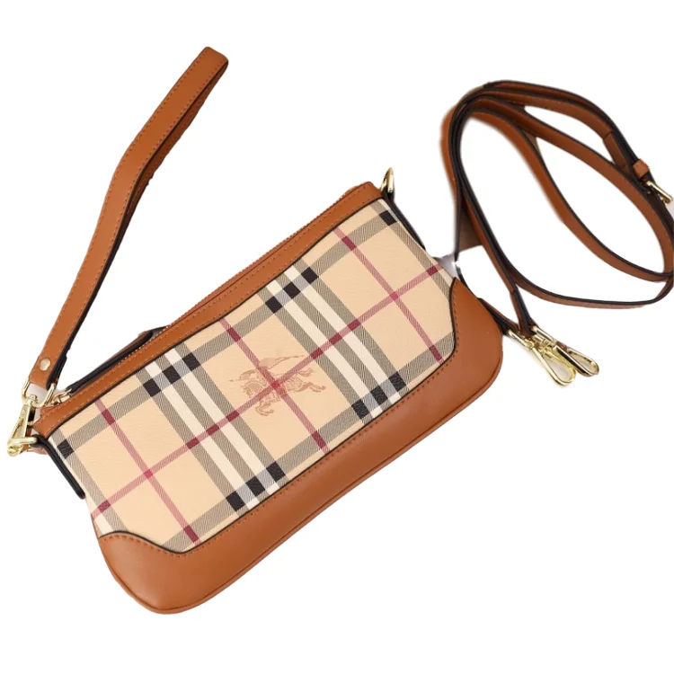 BB new single shoulder bag women's high sense small square bag classic fashion trend versatile bag simple leisure atmosphere
BB new single shoulder bag women's high sense small square bag classic fashion trend versatile bag simple leisure atmosphere
