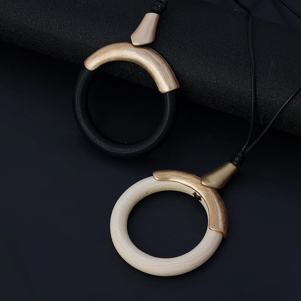 2021 new necklace unique initial personalized long trendy high quality wholesale wood necklace jewelry women
2021 new necklace unique initial personalized long trendy high quality wholesale wood necklace jewelry women