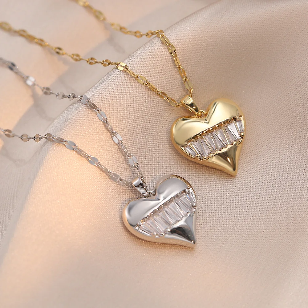 European and American Zircon Love Pendant Charms Design Fashionable Classic Women Necklace
European and American Zircon Love Pendant Charms Design Fashionable Classic Women Necklace
