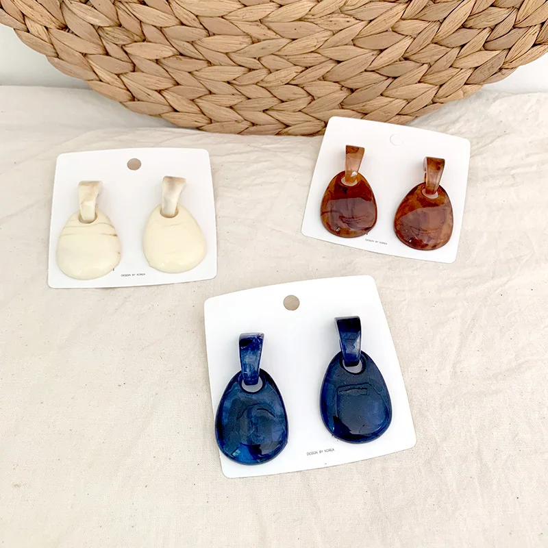 JUHU Retro water drop resin ear drop temperament simple acetic acrylic stud earrings fashion drop earrings jewelry wholesale, Gold
JUHU Retro water drop resin ear drop temperament simple acetic acrylic stud earrings fashion drop earrings jewelry wholesale, Gold