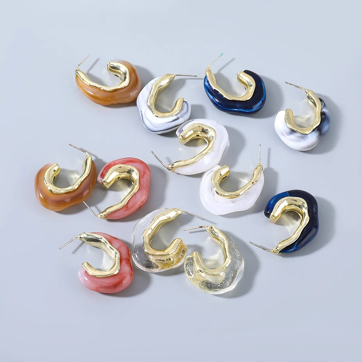 HOVANCI ins style simple C-shaped geometric resin huggie earrings 9 fashion jewellry earrings, White,gray,deep blue,brown,transparent,pink
HOVANCI ins style simple C-shaped geometric resin huggie earrings 9 fashion jewellry earrings, White,gray,deep blue,brown,transparent,pink