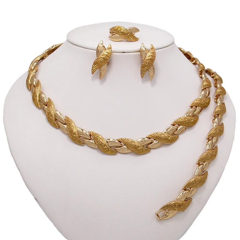 New Dubai 18K Gold Jewelry Small exquisite craftsmanship wholesale ladies clothing stainless steel jewelry
New Dubai 18K Gold Jewelry Small exquisite craftsmanship wholesale ladies clothing stainless steel jewelry