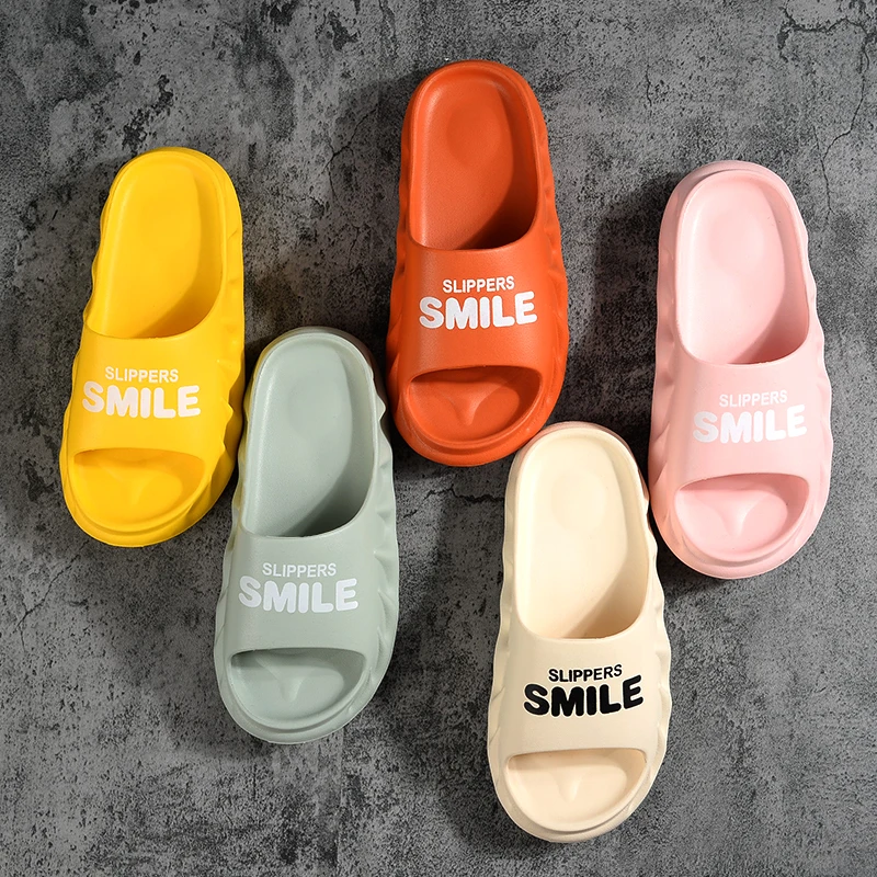 Custom Wholesale 2021 Summer Printing Slides Men's No Logo Graffiti Slippers Beige Slippers
Custom Wholesale 2021 Summer Printing Slides Men's No Logo Graffiti Slippers Beige Slippers