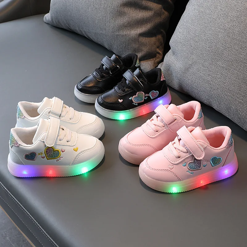 Spring 2021 new children's LED light single girls running boys soft soles light children canvas baby shoes
Spring 2021 new children's LED light single girls running boys soft soles light children canvas baby shoes