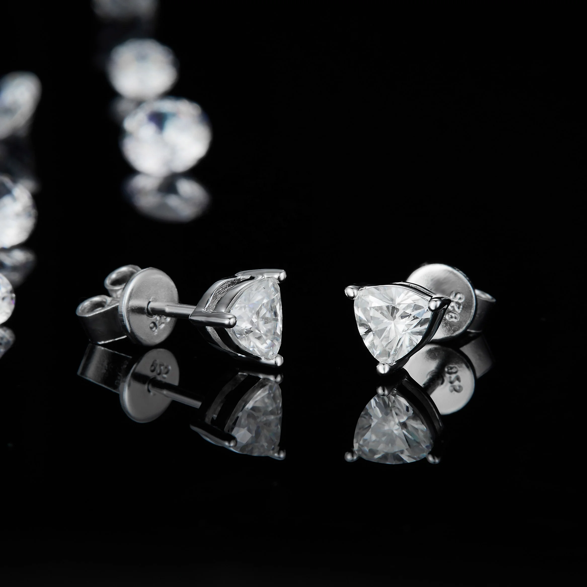 Abiding Jewelry Wholesale Custom 2022 925 Sterling Silver Trillion Shape Moissanite Studs Ear Rings For Women
Abiding Jewelry Wholesale Custom 2022 925 Sterling Silver Trillion Shape Moissanite Studs Ear Rings For Women