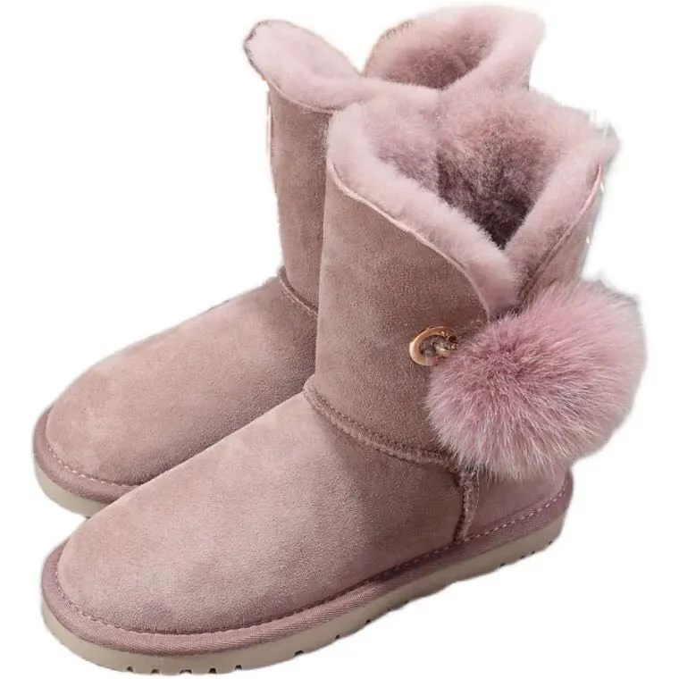 New autumn/winter leather and fur integrated snow boots, fur ball boots, non-slip snow cotton boots
New autumn/winter leather and fur integrated snow boots, fur ball boots, non-slip snow cotton boots