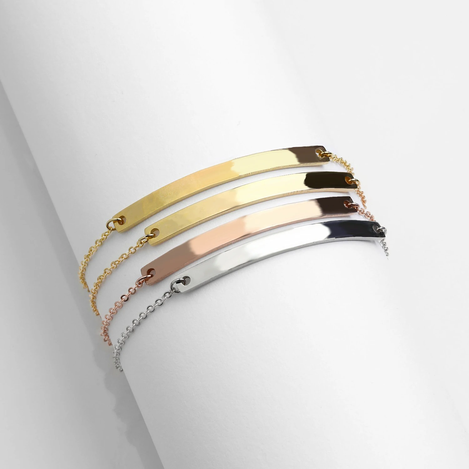 Kaihang custom stainless steel minimalist jewelry fashion women designer personalized stainless steel bar charm bracelet
Kaihang custom stainless steel minimalist jewelry fashion women designer personalized stainless steel bar charm bracelet