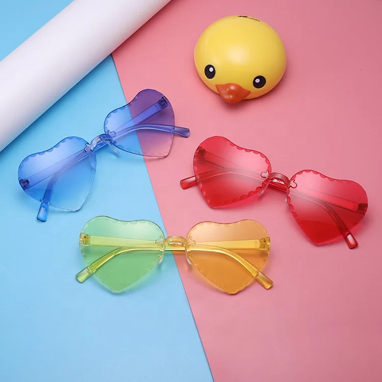 DOISYER Fashion Gradient Cartoon Transparent Love Peach Heart Shaped Frameless Children Sunglasses For Kids
DOISYER Fashion Gradient Cartoon Transparent Love Peach Heart Shaped Frameless Children Sunglasses For Kids