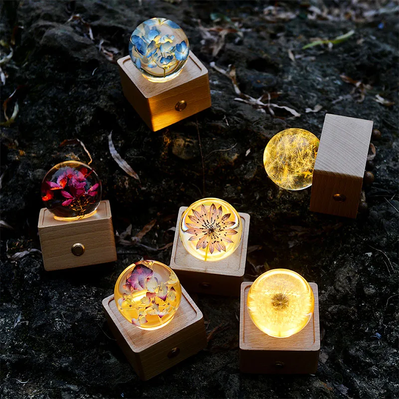 Custom Design USB Charging Real Dandelion Rose Flower Crystal Ball Wooden Base Mini Lamp BT Speaker with LED light
Custom Design USB Charging Real Dandelion Rose Flower Crystal Ball Wooden Base Mini Lamp BT Speaker with LED light