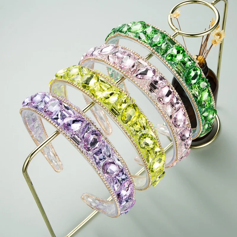HOVANCI 3 2021 Summer new baroque rhinestone headband female luxury full of colorful fashion latest hair accessories
HOVANCI 3 2021 Summer new baroque rhinestone headband female luxury full of colorful fashion latest hair accessories