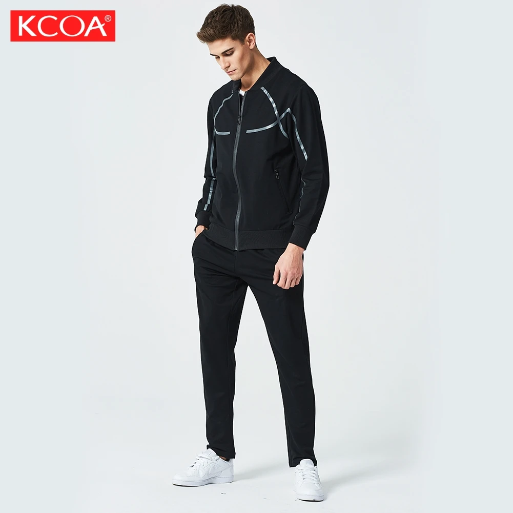 2020 Autumn High Quality Polyester And Cotton Full Zip Men Sportswear Sports Tracksuits Activewear Running Wear
2020 Autumn High Quality Polyester And Cotton Full Zip Men Sportswear Sports Tracksuits Activewear Running Wear