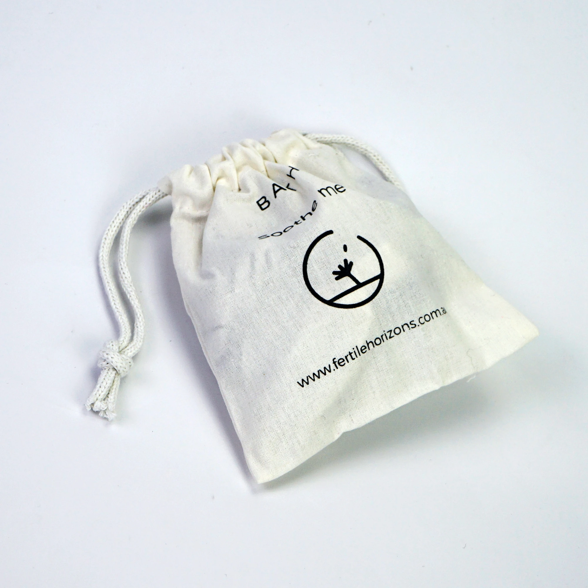 Factory price natural multipurpose custom black cotton dust bags sacks, Will provide the color swatch for option or dyeing color per
Factory price natural multipurpose custom black cotton dust bags sacks, Will provide the color swatch for option or dyeing color per