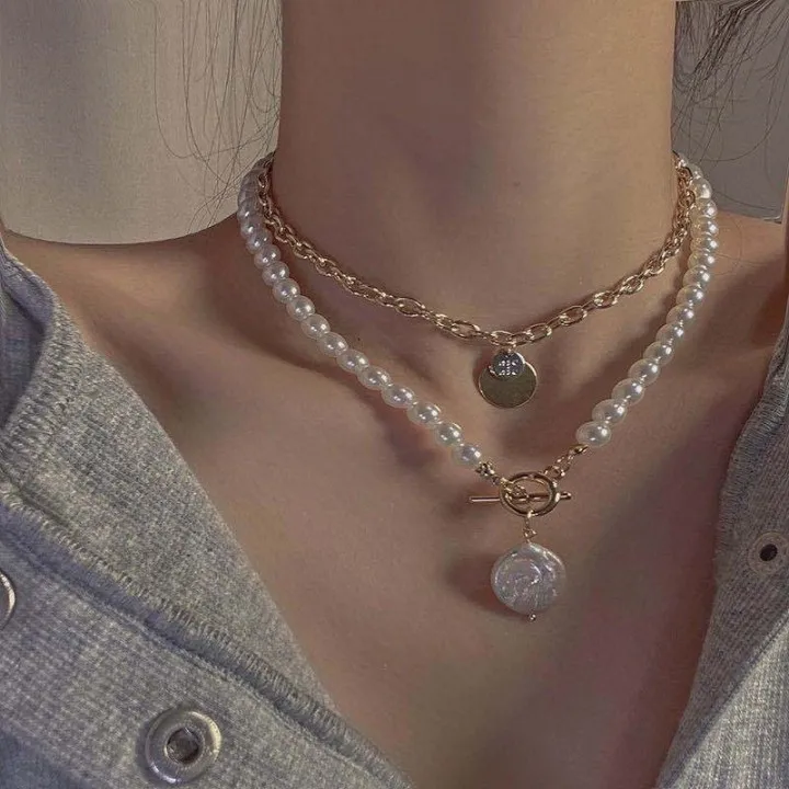 European Baroque Chunky Chain Layered Choker Gold Queen Pearl Pendant Necklace set, Picture shows
European Baroque Chunky Chain Layered Choker Gold Queen Pearl Pendant Necklace set, Picture shows