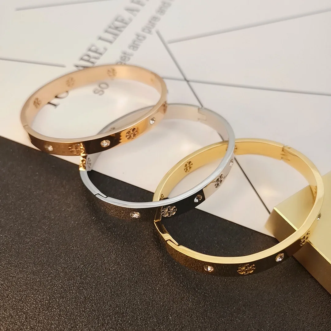 New Simple Temperament Rose Gold Set Diamond Gold plated Stainless steel bracelet Women Niche Jewelry bangle
New Simple Temperament Rose Gold Set Diamond Gold plated Stainless steel bracelet Women Niche Jewelry bangle