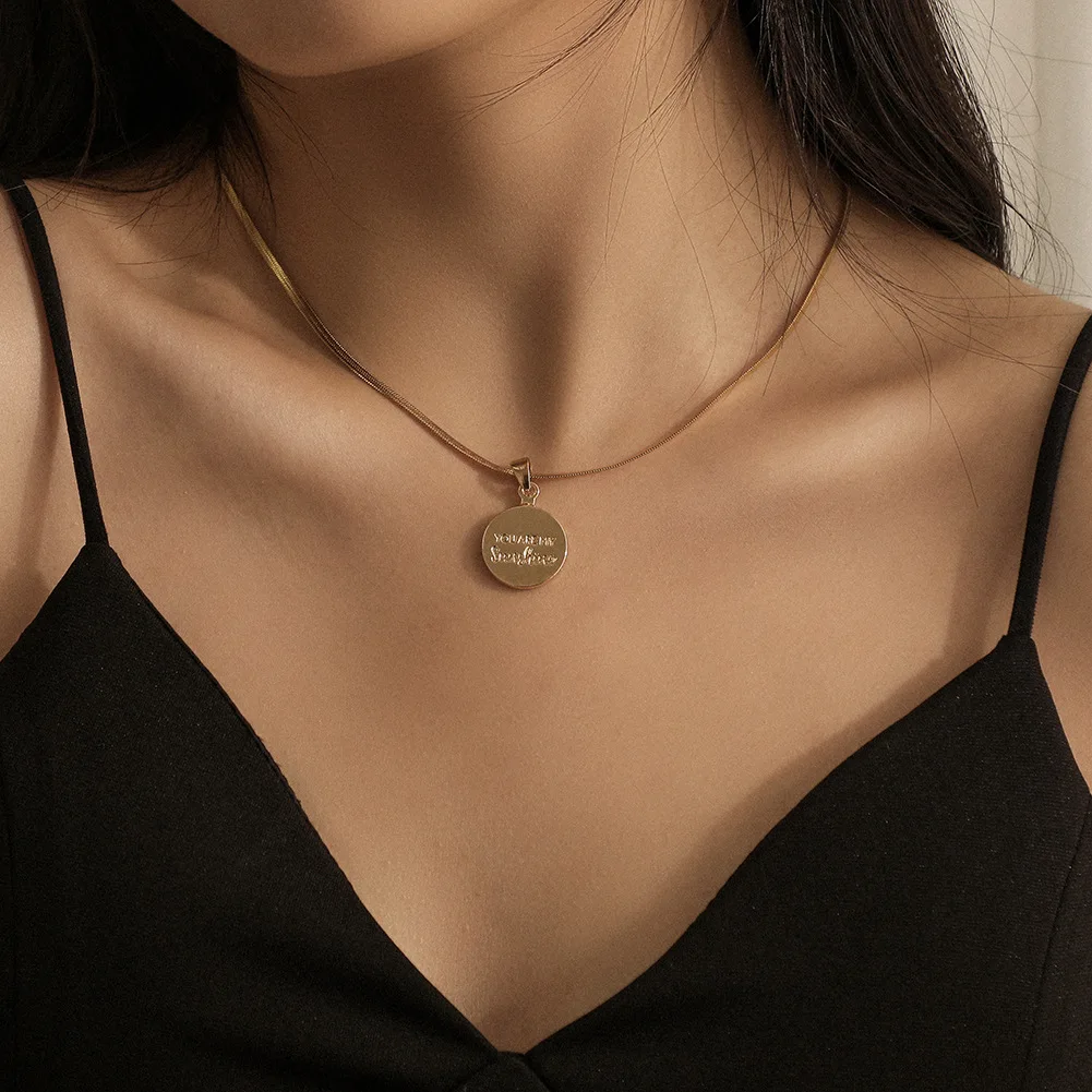 European Simple Stainless Steel Circle Disc Pendant Necklace 18k Gold Herringbone Chain Choker Necklace, Silver
European Simple Stainless Steel Circle Disc Pendant Necklace 18k Gold Herringbone Chain Choker Necklace, Silver