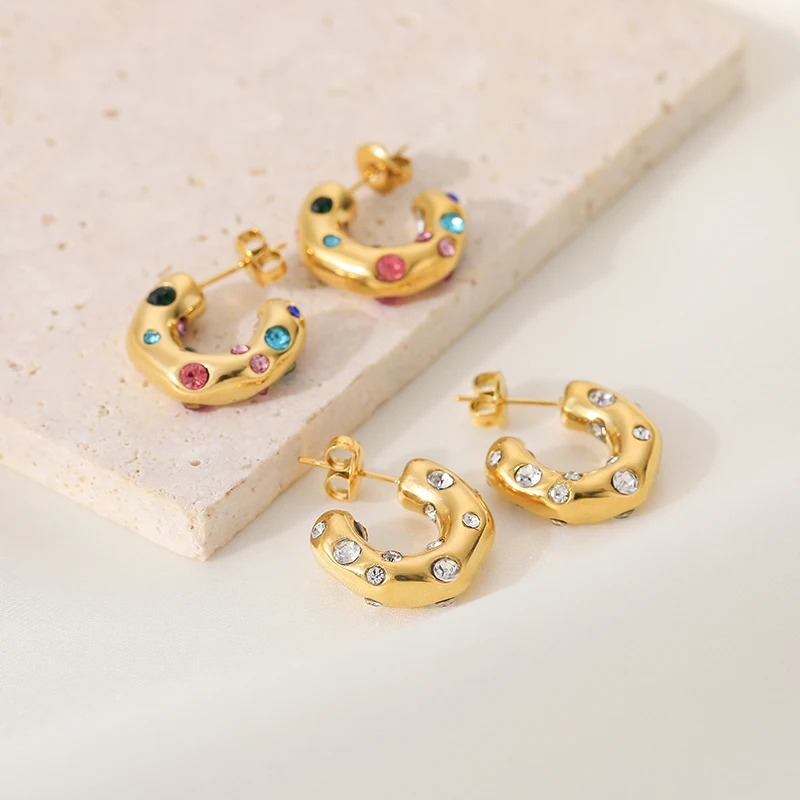 Ins Chunky 18K Gold Stainless Steel Rhinestone Inlay C Shaped Irregular Geometric Open Hoop Statement Earrings For Women
Ins Chunky 18K Gold Stainless Steel Rhinestone Inlay C Shaped Irregular Geometric Open Hoop Statement Earrings For Women