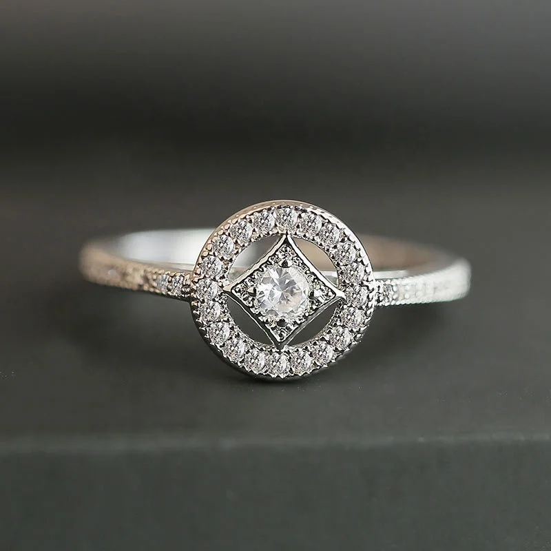 Hot Sale Fashion Hollow Circle Square Zirconia Ladies Rings Party Jewelry Charm Simple Geometric Wedding Engagement Rings
Hot Sale Fashion Hollow Circle Square Zirconia Ladies Rings Party Jewelry Charm Simple Geometric Wedding Engagement Rings