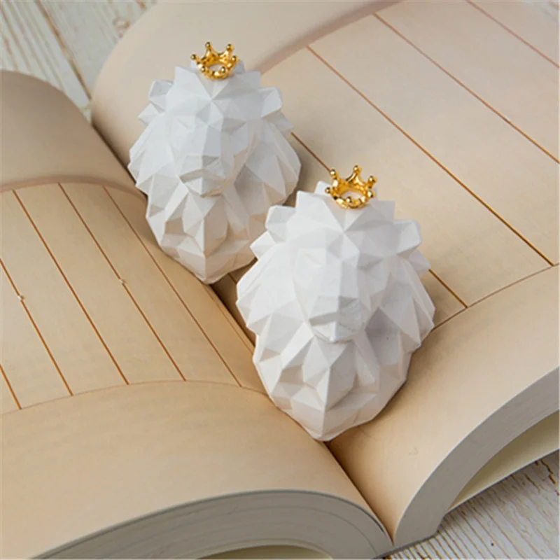 INS Hot Sale Aromatherapy Car Vent Decoration Ceramic Lion Shaped Essential Oil Aroma Diffuser
INS Hot Sale Aromatherapy Car Vent Decoration Ceramic Lion Shaped Essential Oil Aroma Diffuser