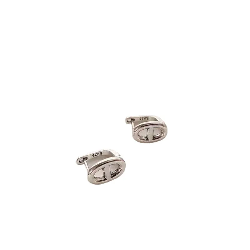 Wholesale 925 Silver Geometric Pig Snout Hoop Earring For Women Fashion Jewelry New Design Hot Sale Earrings
Wholesale 925 Silver Geometric Pig Snout Hoop Earring For Women Fashion Jewelry New Design Hot Sale Earrings
