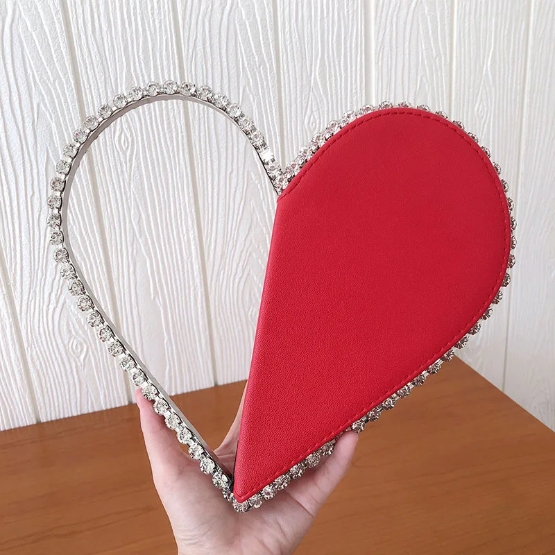 Heart shaped purse fashion women new designer luxury brand evening ladies clutch bags half moon handbags for women
Heart shaped purse fashion women new designer luxury brand evening ladies clutch bags half moon handbags for women