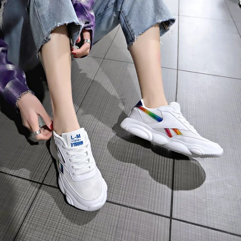 2020 New arrival lightweight flat casual sports shoes women sneakers ladies shoes women, Optional
2020 New arrival lightweight flat casual sports shoes women sneakers ladies shoes women, Optional