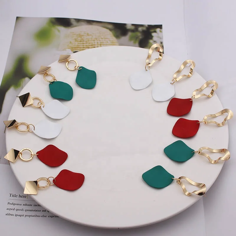 New Trendy Elegant Jewelry Piercing Earrings Green White Red Geometric Metal Drop Stud Earrings For Women, Gold and silver
New Trendy Elegant Jewelry Piercing Earrings Green White Red Geometric Metal Drop Stud Earrings For Women, Gold and silver