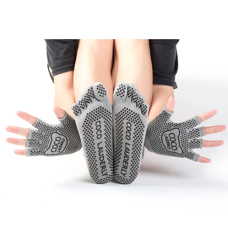 KANGYI Factory Wholesale Price Womens Yoga Ankle Yoga Socks With 5 Finger, Custom color
KANGYI Factory Wholesale Price Womens Yoga Ankle Yoga Socks With 5 Finger, Custom color