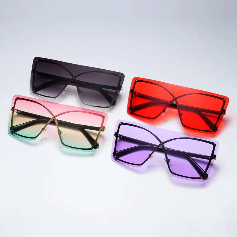China Sunglasses Vendor Factory Oversized PC Lens Custom Unisex Woman Man Sun Glasses
China Sunglasses Vendor Factory Oversized PC Lens Custom Unisex Woman Man Sun Glasses
