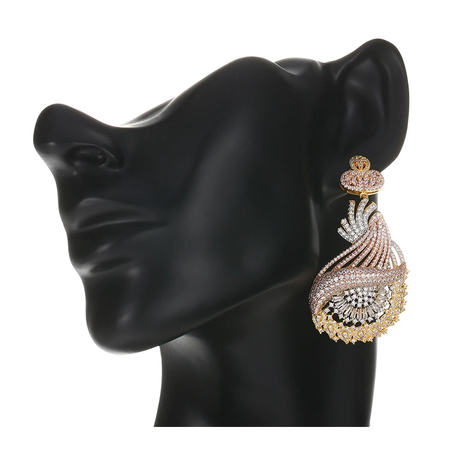 xuping fashion Zirconia Pendant Earrings Brass Material Ladies Luxury Party Earrings
xuping fashion Zirconia Pendant Earrings Brass Material Ladies Luxury Party Earrings
