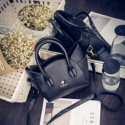 Spring and summer new Korean version of the tide summer cat wings handbag casual toothpick pattern small bag shoulder diagonal p, 4 colors
Spring and summer new Korean version of the tide summer cat wings handbag casual toothpick pattern small bag shoulder diagonal p, 4 colors