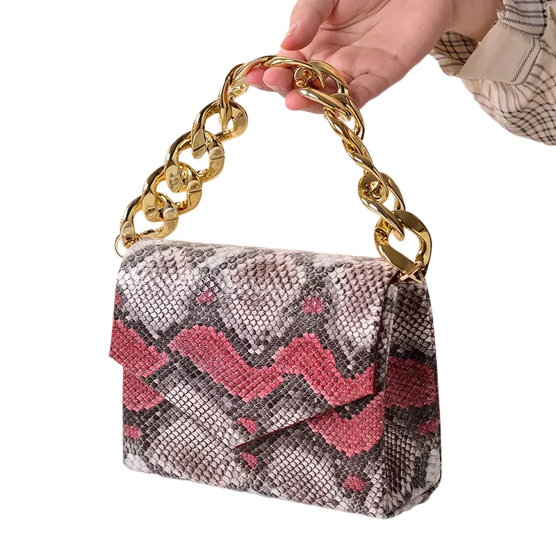 2022 Trending Ladies Thick Chain Snakeprint Purse And Handbag Small Square Women Hand Bags Luxury, Red, green, blue, gray, purple, yellow
2022 Trending Ladies Thick Chain Snakeprint Purse And Handbag Small Square Women Hand Bags Luxury, Red, green, blue, gray, purple, yellow