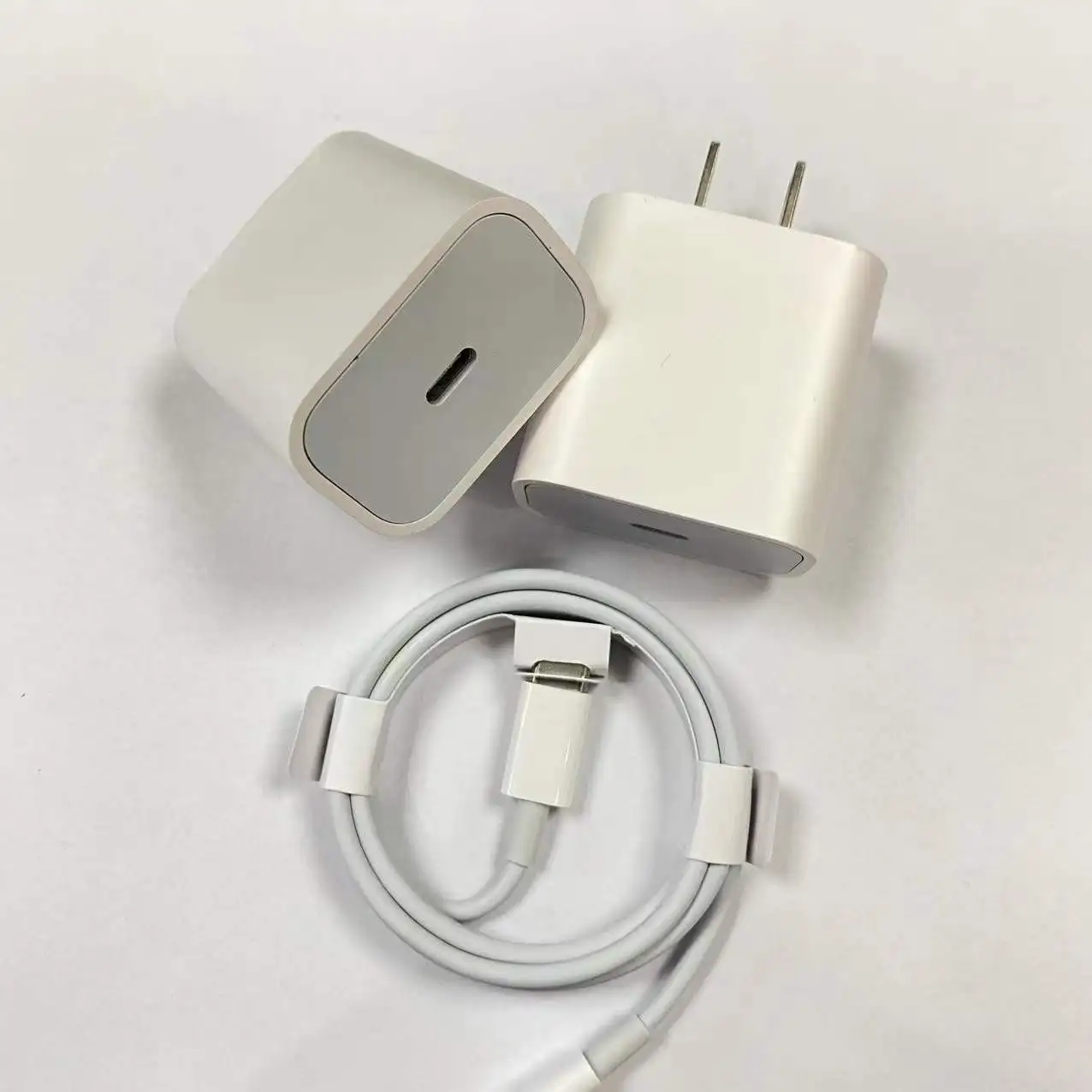 PD 20W Charger Original Adapter For iPhone 12 pro max Fast Charger EU US Plug 20W USB-C Wall Charger, White
PD 20W Charger Original Adapter For iPhone 12 pro max Fast Charger EU US Plug 20W USB-C Wall Charger, White