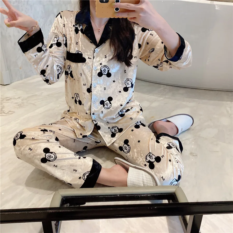 Hot Selling Two-piece Winter Long-Sleeved Women Woolen Pajamas Luxury Style, Pink,white,gold
Hot Selling Two-piece Winter Long-Sleeved Women Woolen Pajamas Luxury Style, Pink,white,gold