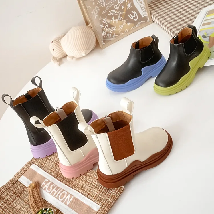 2021 Autumn and winter high quality new fashion girls short ankle boots kids rubber boots baby classic chelsea boot
2021 Autumn and winter high quality new fashion girls short ankle boots kids rubber boots baby classic chelsea boot