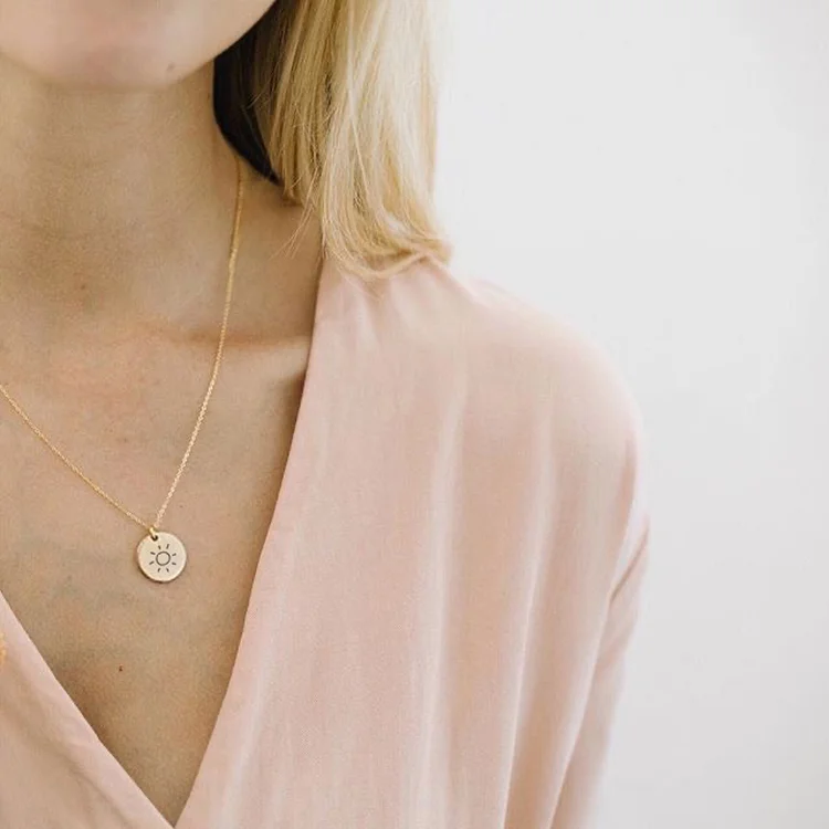 Wholesale Couple Birthday Gift Jewelry 14k Gold Plated Stainless Steel Coin Pendant Collar Long Chain Necklace
Wholesale Couple Birthday Gift Jewelry 14k Gold Plated Stainless Steel Coin Pendant Collar Long Chain Necklace