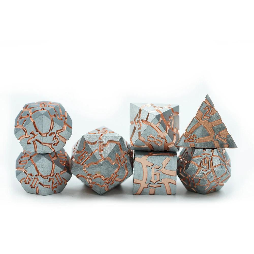 

Wholesale Promotional metal Dices D20 Edge DND RPG Polyhedral Custom 7pcs 16mm Large Cracked Dice Set