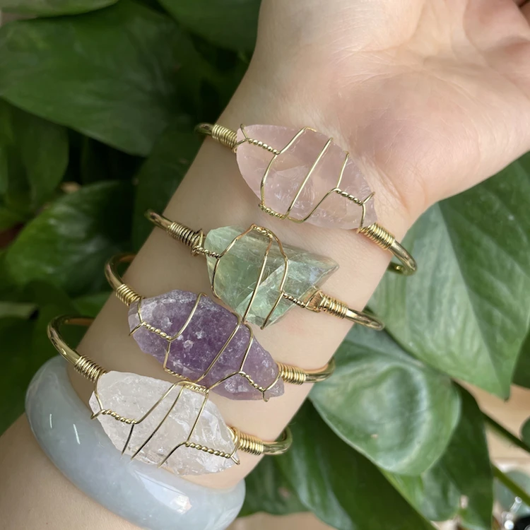 Summer 2021ins crystal jewelry Good quality crystals healing stones green pink purple crystal bangle women lucky charm jewelry
Summer 2021ins crystal jewelry Good quality crystals healing stones green pink purple crystal bangle women lucky charm jewelry