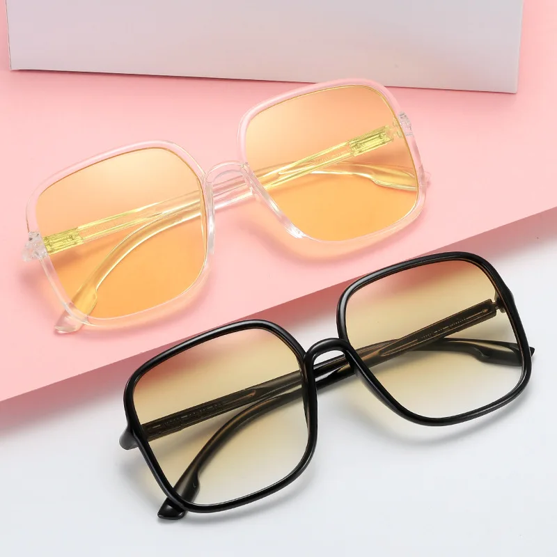 SKYWAY Fashion Oversized Female Sunglasses Luxury Women PC Frame Sun Glasses UV400 
SKYWAY Fashion Oversized Female Sunglasses Luxury Women PC Frame Sun Glasses UV400
