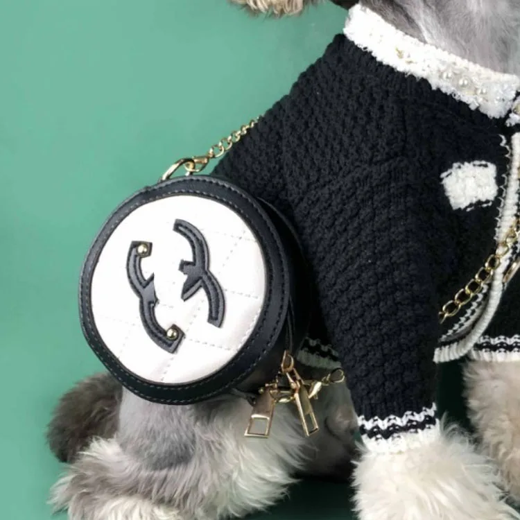 Wholesale classic international brand fashion style pet dog accessories bags dog purse, Black+white
Wholesale classic international brand fashion style pet dog accessories bags dog purse, Black+white