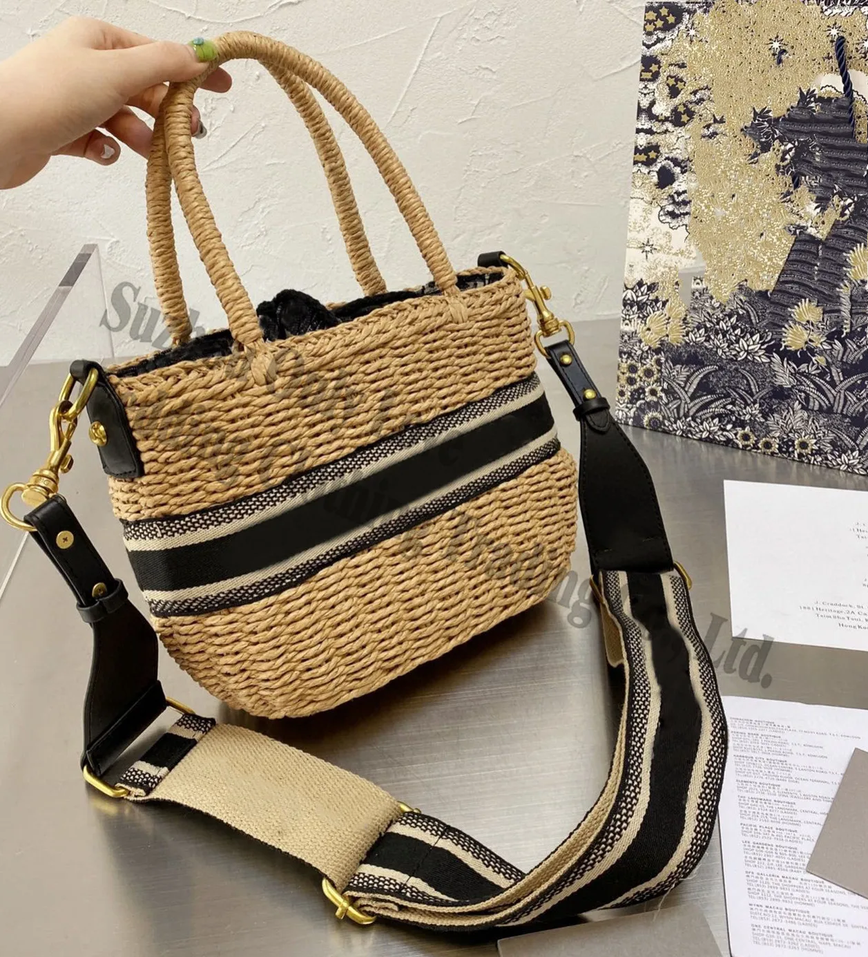 Wholesale 2021 New Ladies Mini Woven Hand Bags canvas Strap Shoulder shell bag ladies side cross body bags
Wholesale 2021 New Ladies Mini Woven Hand Bags canvas Strap Shoulder shell bag ladies side cross body bags