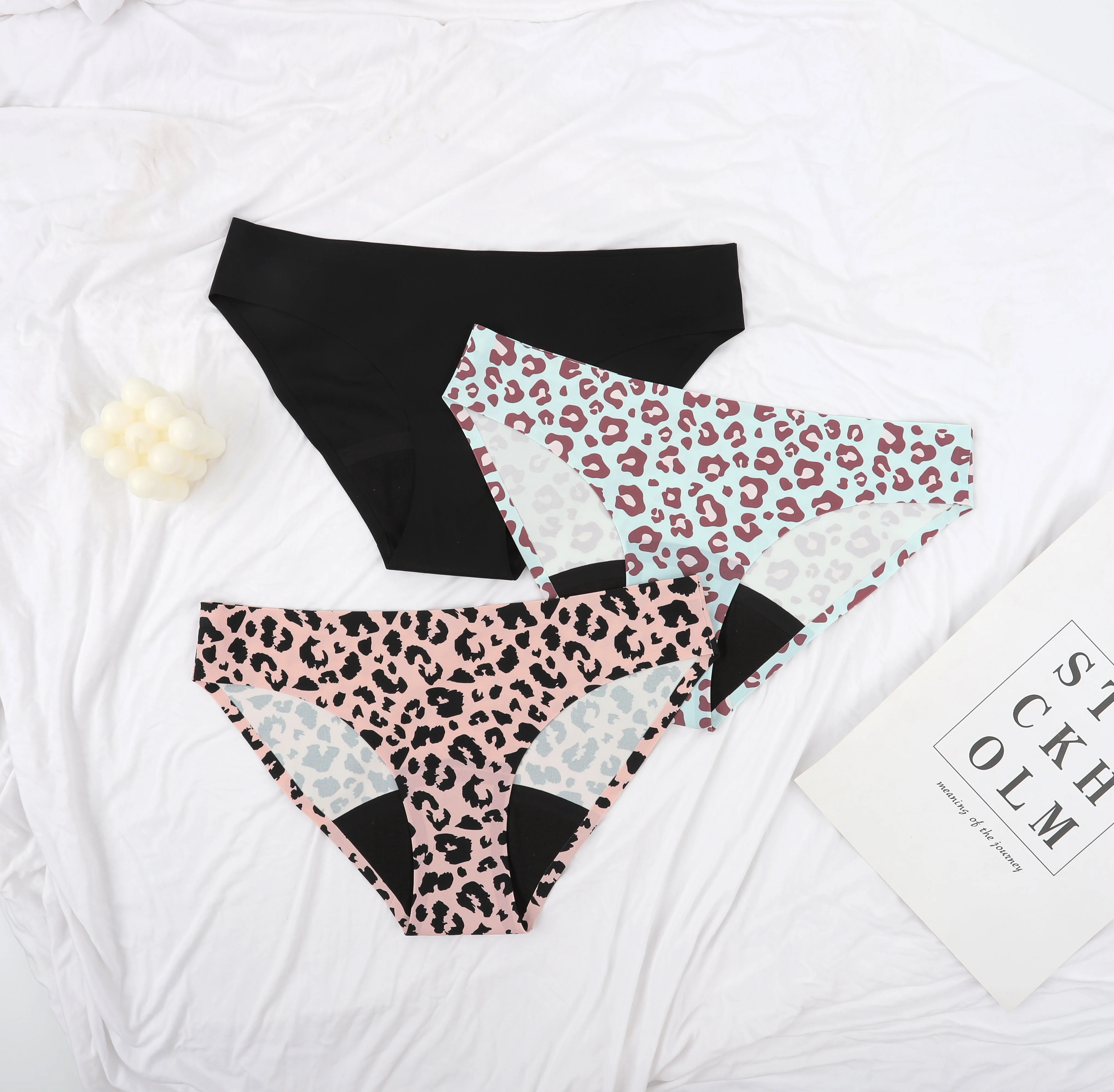 LYNMISS Leopard Print Menstrual Underwear Women's US EU Daily Style Seamless Period Panties
LYNMISS Leopard Print Menstrual Underwear Women's US EU Daily Style Seamless Period Panties