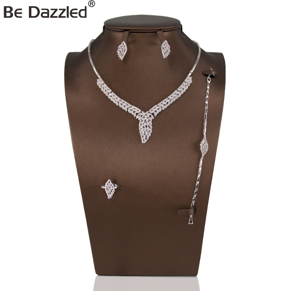 2019 new design gold plated classic necklace set wedding jewelry zircon 4pcs set for women bridal jewelry set
2019 new design gold plated classic necklace set wedding jewelry zircon 4pcs set for women bridal jewelry set