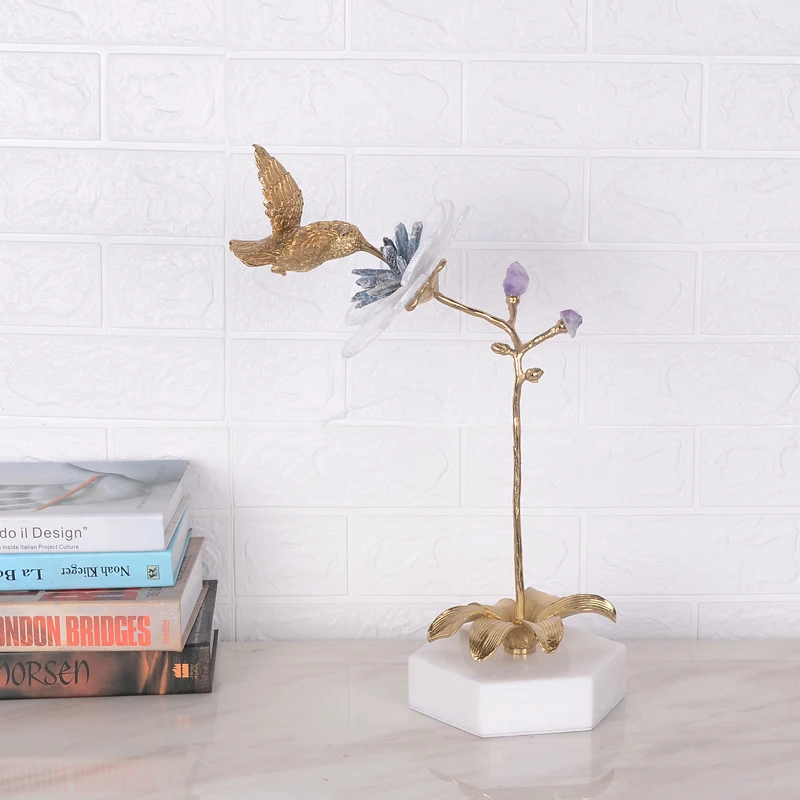 BRASS HOME DECOR LUXURY INTERIOR DECORATIONS BRASS HUMMING BIRD STATUE WITH SELENITE FLOWER
BRASS HOME DECOR LUXURY INTERIOR DECORATIONS BRASS HUMMING BIRD STATUE WITH SELENITE FLOWER