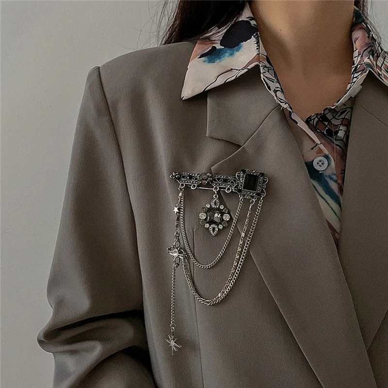Dark Star Tassel Pendant Brooch For Men Women Vintage Baroque Brooches Decoration Chest Chain Brooch Pin Trendy Accessories
Dark Star Tassel Pendant Brooch For Men Women Vintage Baroque Brooches Decoration Chest Chain Brooch Pin Trendy Accessories