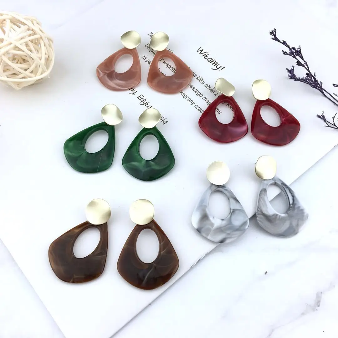 New Retro Geometric Shaped Dangle Long Resin Earrings for Woman Metal Round Drop Earrings Personality Jewelry, As shown
New Retro Geometric Shaped Dangle Long Resin Earrings for Woman Metal Round Drop Earrings Personality Jewelry, As shown