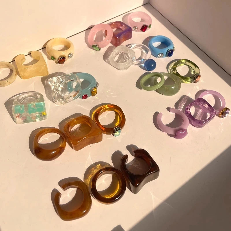 Wholesale Fashion Colorful Resin Rings set Clear Geometric Square Round Shape Acrylic Rings for Unisex Jewelry
Wholesale Fashion Colorful Resin Rings set Clear Geometric Square Round Shape Acrylic Rings for Unisex Jewelry