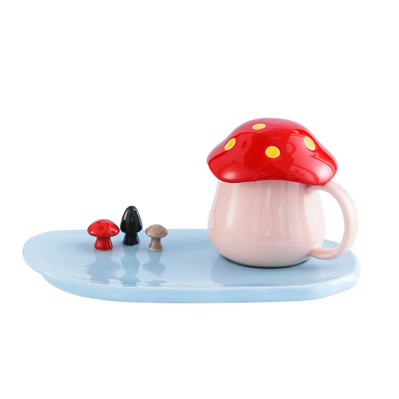 Creative mushroom cartoon shape ceramic mug with lid coffee mug gift 
Creative mushroom cartoon shape ceramic mug with lid coffee mug gift