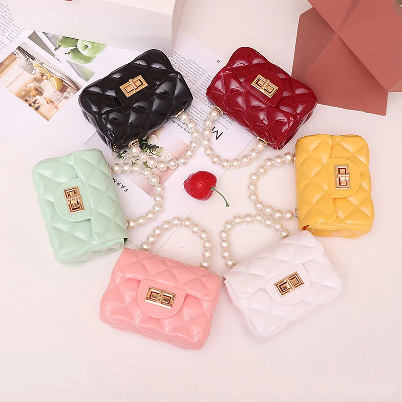 2020 designer girls solid color matte pvc jelly bags kid purses and handbags cute mini crossbody bags
2020 designer girls solid color matte pvc jelly bags kid purses and handbags cute mini crossbody bags