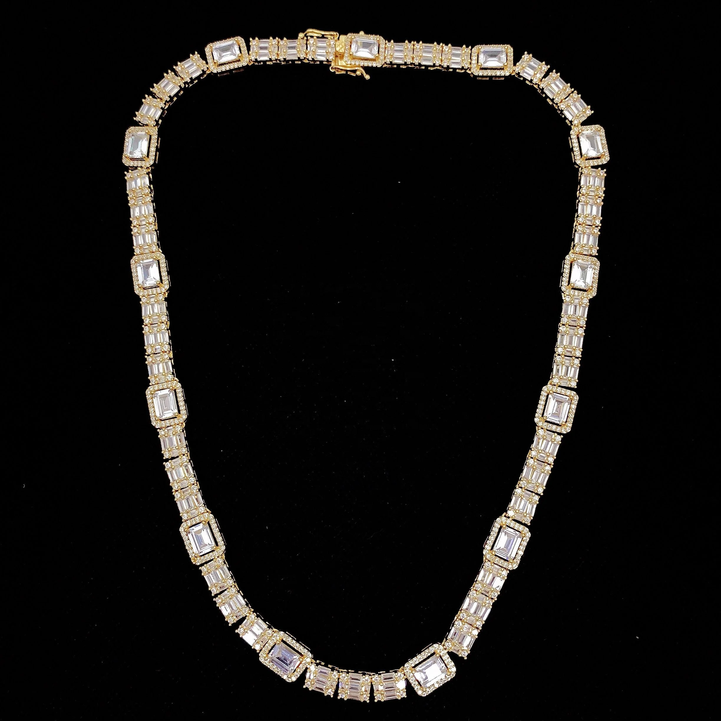 iced out bling women necklace high quality 5A cubic zirconia baguette cz diamond choker
iced out bling women necklace high quality 5A cubic zirconia baguette cz diamond choker