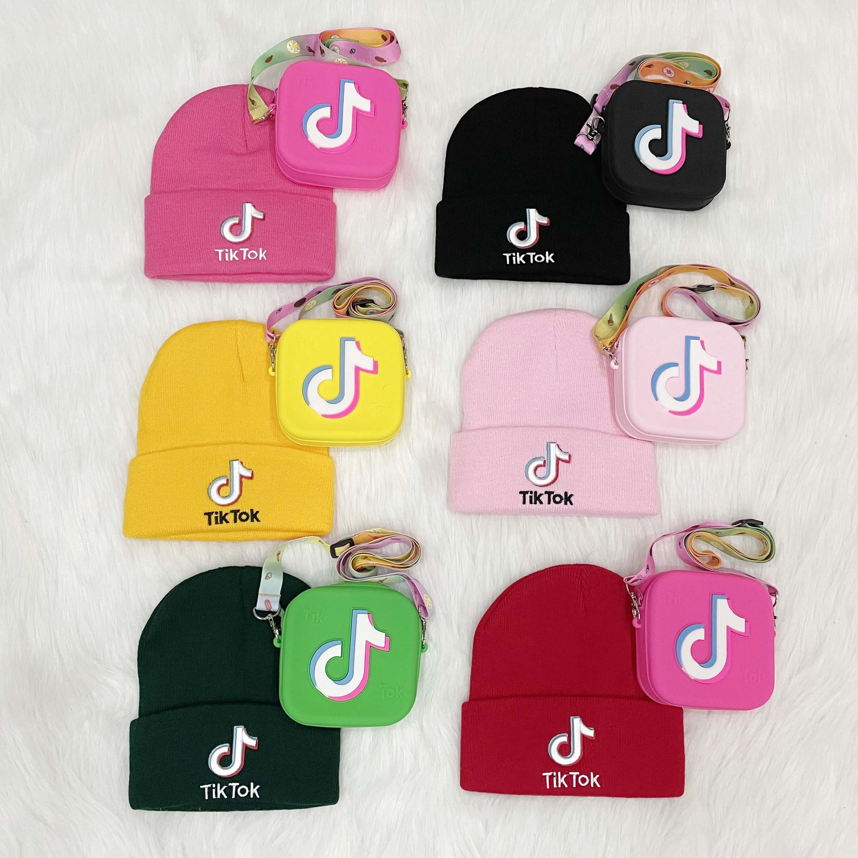 Trend 2021 Tiktok Winter Hats and Purses Set Women Messenger Hand Bags Ladies Tik Tok Purse Luxury Handbags for Women
Trend 2021 Tiktok Winter Hats and Purses Set Women Messenger Hand Bags Ladies Tik Tok Purse Luxury Handbags for Women